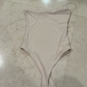 FOREVER 21 ONE SHOULDER BABY PINK BODYSUIT
